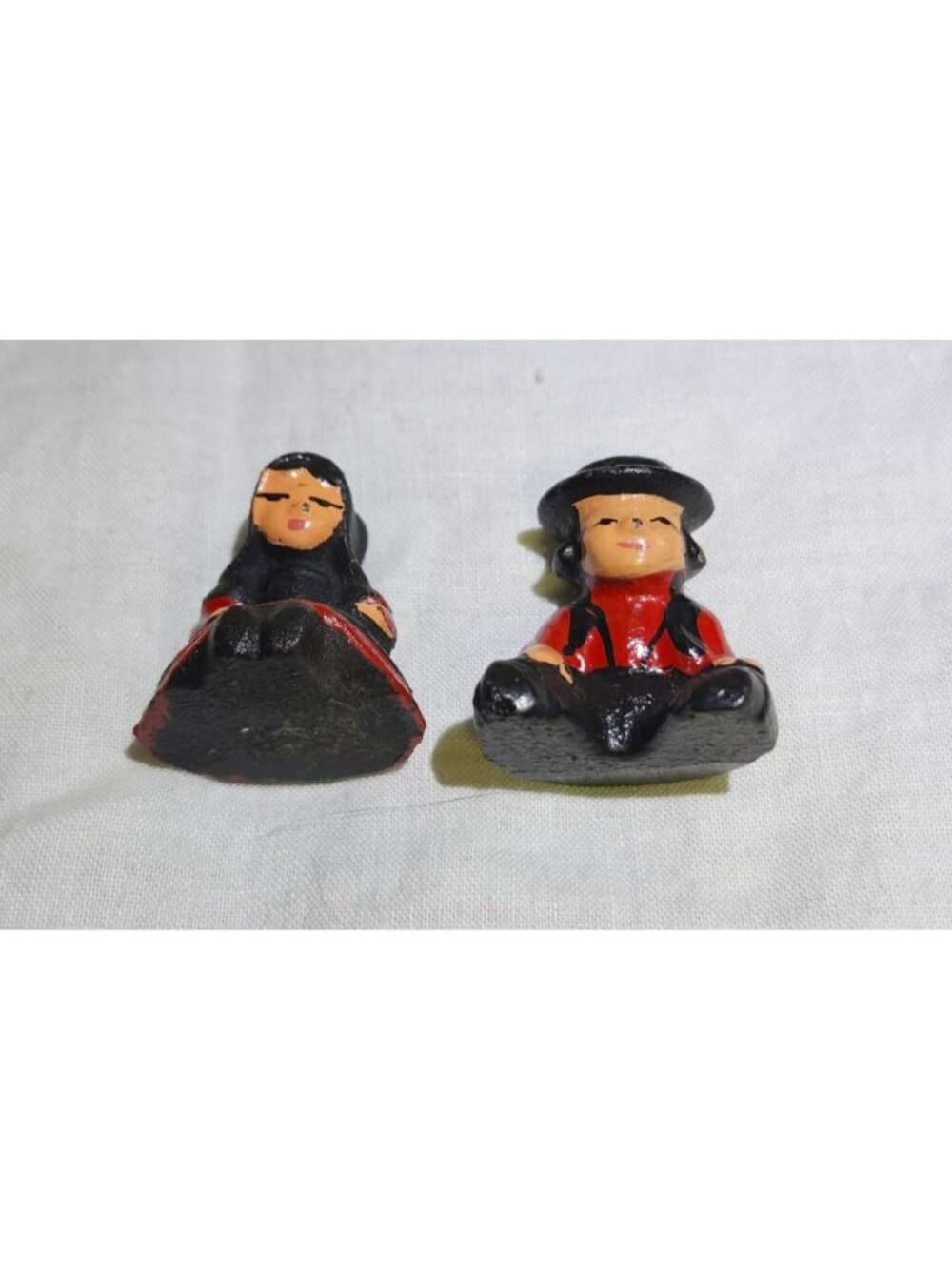 Vintage Cast Iron Amish Figurine Set Of 5 Hand-Painted Miniatures With Desk - Picture 5 of 9